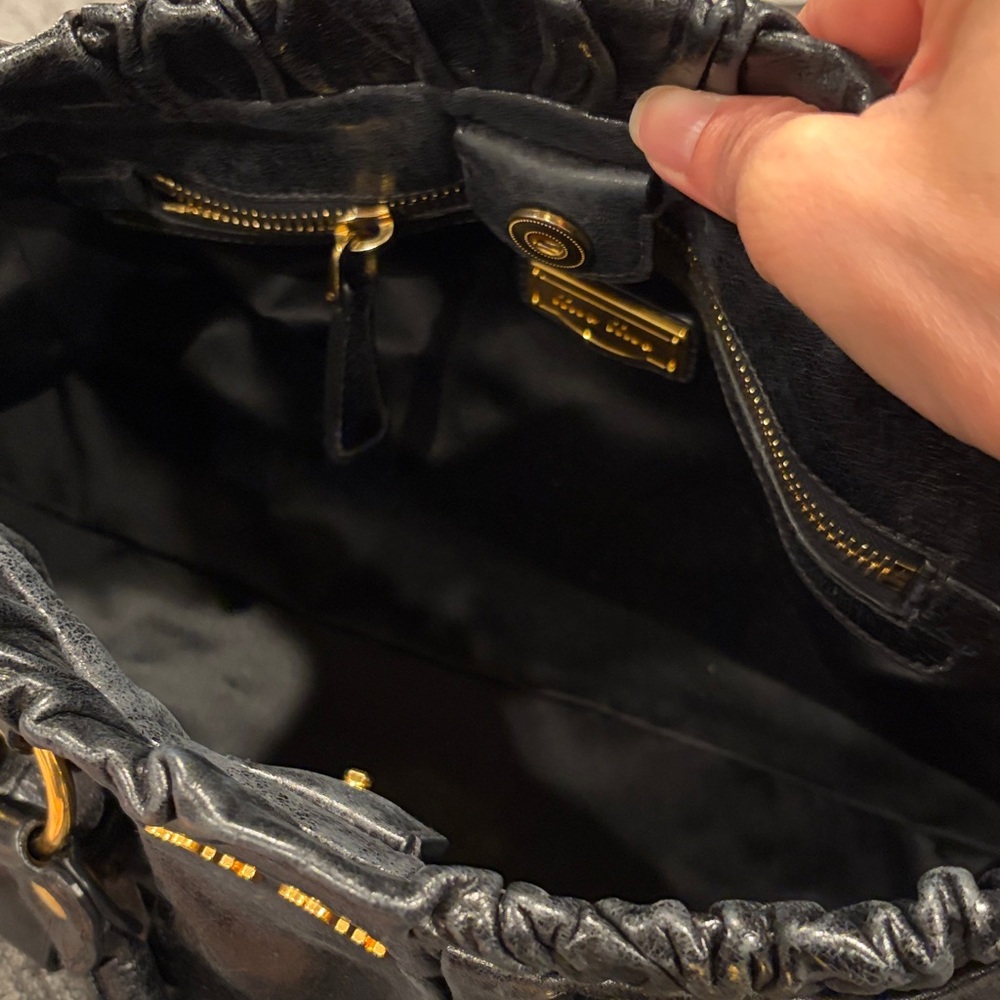Miu Miu
Vitello leather crossbody bag - Picture 3 of 10